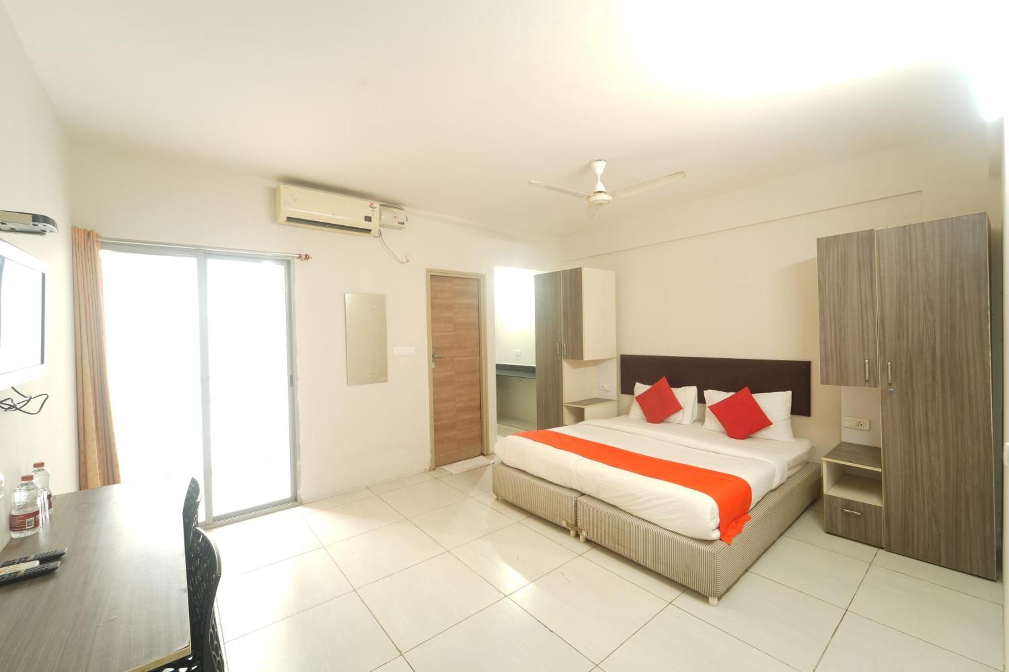 Bubble Hotel Electronic City Kammasandra Екстер'єр фото